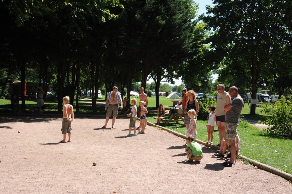 Camping Des 2 Rives- Mobilhomes Etang-sur-Arroux 외부 사진